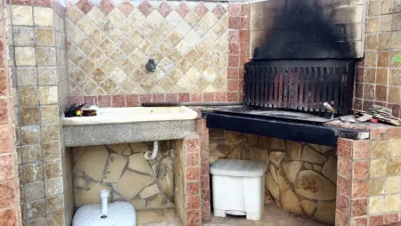 Maison charmante à Calasetta avec terrasse et jardin - Photo 2