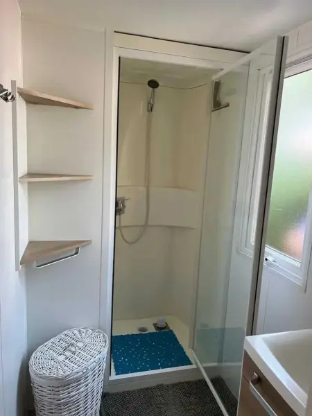 Confortable bungalow proche de Vias avec piscine partagée - Photo 11