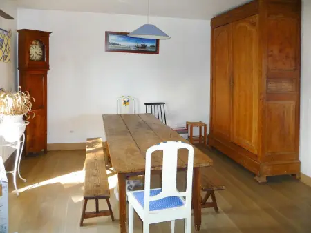 Maison de caractère à Plougrescant avec jardin et parking. - Photo 6