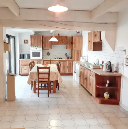 Maison avec piscine privée à Caromb, idéale pour famille - Photo 2