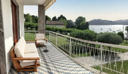Villa de luxe à Ranco avec piscine, Villa 8 personnes à Ranco - Photo 1