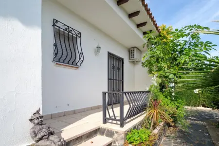 Villa charmante avec piscine privée à Castelló d'Empúries - Photo 25