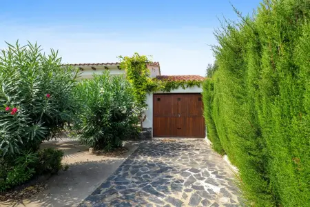 Villa charmante avec piscine privée à Castelló d'Empúries - Photo 28