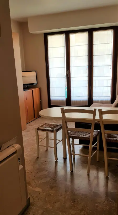 Studio lumineux à Marseille - 20 m² - Balcon avec vue sur jardin - Photo 4