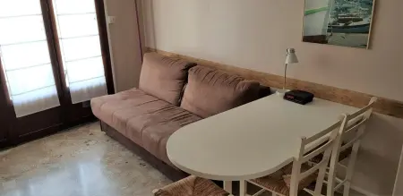 Studio lumineux à Marseille - 20 m² - Balcon avec vue sur jardin - Photo 7