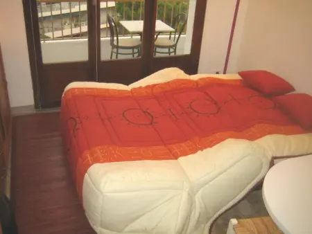 Studio lumineux à Marseille - 20 m² - Balcon avec vue sur jardin - Photo 8