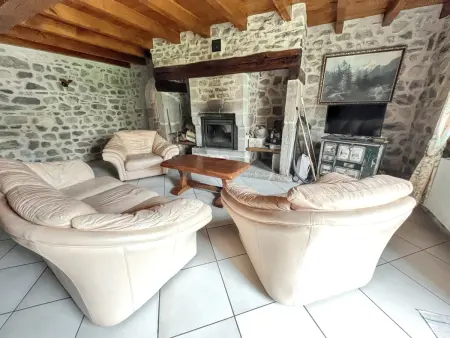 Maison cosy à Lanobre + Jardin, Maison 6 personnes à Lanobre - Photo 2