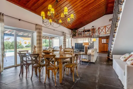 Évasion Paisible à Mora : Villa avec Piscine Privée - Photo 3