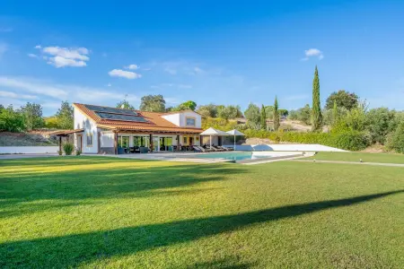Évasion Paisible à Mora : Villa avec Piscine Privée - Photo 4