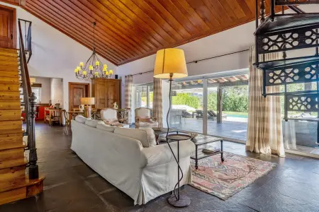 Évasion Paisible à Mora : Villa avec Piscine Privée - Photo 6
