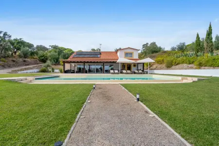Évasion Paisible à Mora : Villa avec Piscine Privée - Photo 18