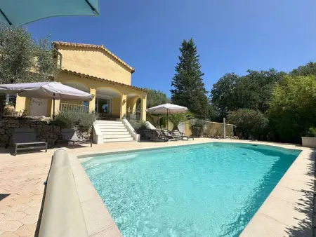 Villa familiale avec piscine à Lorgues, 120 m² - Photo 1