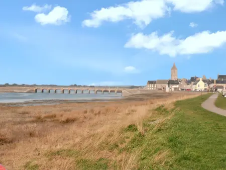 Maison charmante à Portbail avec jardin et vue mer - Photo 8