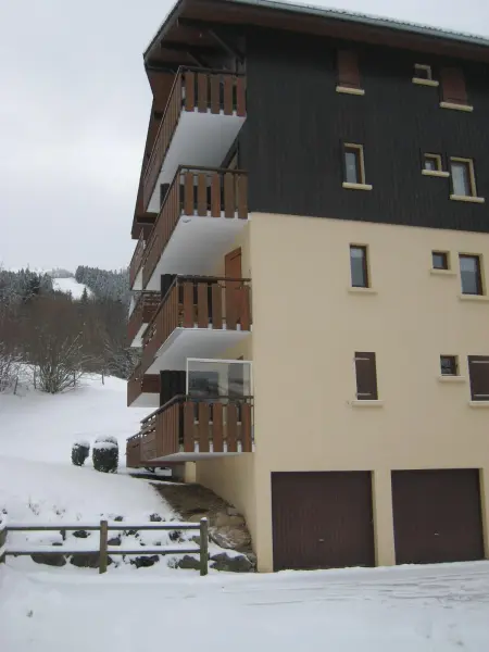 Appartement au pied des pistes, avec vue sur la montagne - Photo 1