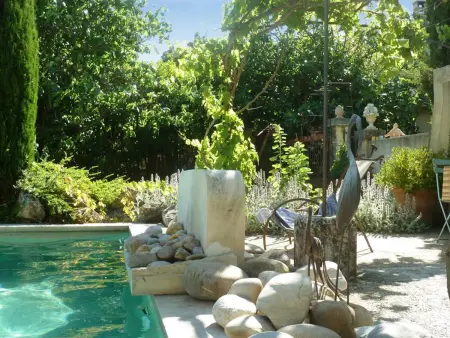 Appartement accueillant avec piscine à Oppède 70 m², vue montagne - Photo 2