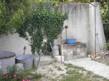 Appartement accueillant avec piscine à Oppède 70 m², vue montagne - Photo 19