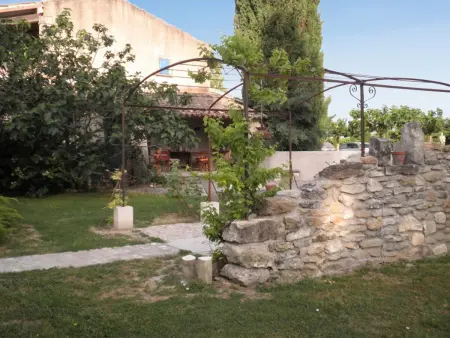 Appartement accueillant avec piscine à Oppède 70 m², vue montagne - Photo 25