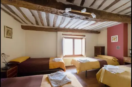 Maison spacieuse à Llano de Bureba avec cheminée et vue montagne - Photo 8
