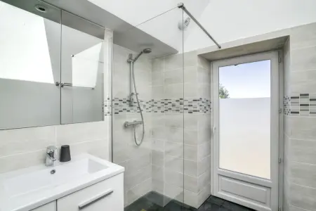 Incroyable villa à Amponville avec piscine privée. - Photo 36