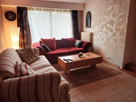 Maison chaleureuse à Cézy avec jardin clôturé - Photo 10