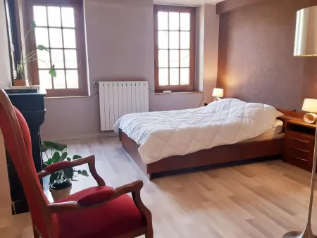 Maison chaleureuse à Cézy avec jardin clôturé - Photo 11