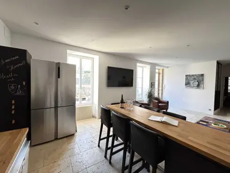 Maison élégante à Meursault avec jardin clos et cheminée - Photo 2