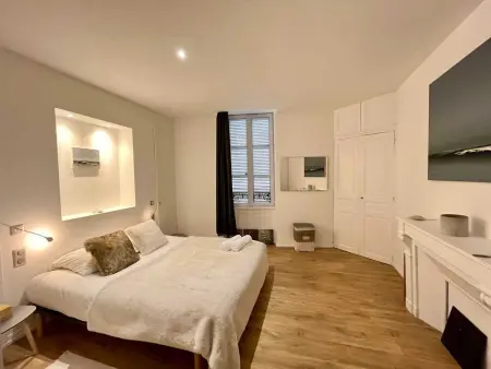 Maison élégante à Meursault avec jardin clos et cheminée - Photo 3