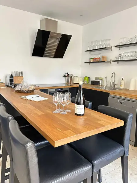 Maison élégante à Meursault avec jardin clos et cheminée - Photo 12