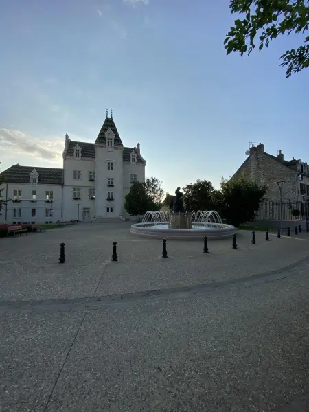 Maison élégante à Meursault avec jardin clos et cheminée - Photo 16