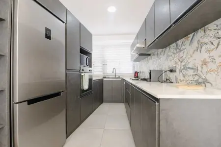 Appartement élégant à Trou-aux-Biches, 65 m², vue sur la mer - Photo 2