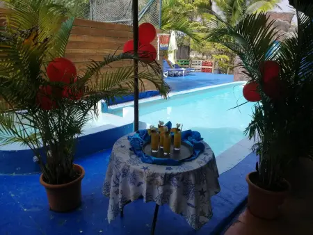 Villa spacieuse avec piscine et 10 chambres à Quatre Cocos - Photo 3