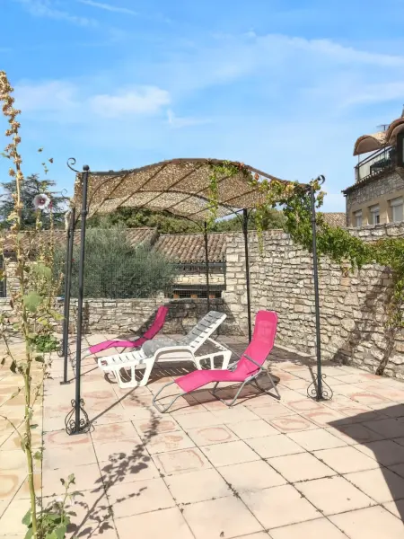 Maison accueillante à Orgnac-l'Aven avec piscine partagée - Photo 4