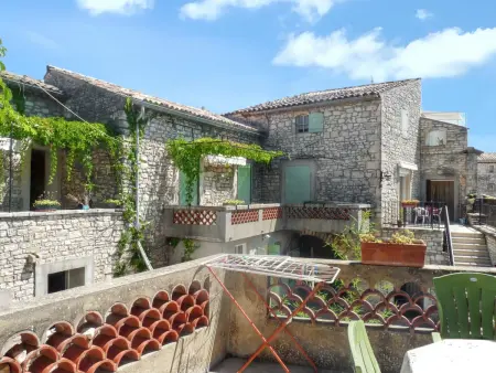 Maison accueillante à Orgnac-l'Aven avec piscine partagée - Photo 17