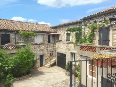 Maison accueillante à Orgnac-l'Aven avec piscine partagée - Photo 18