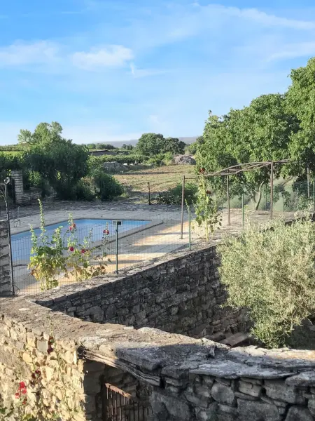 Maison accueillante à Orgnac-l'Aven avec piscine partagée - Photo 25