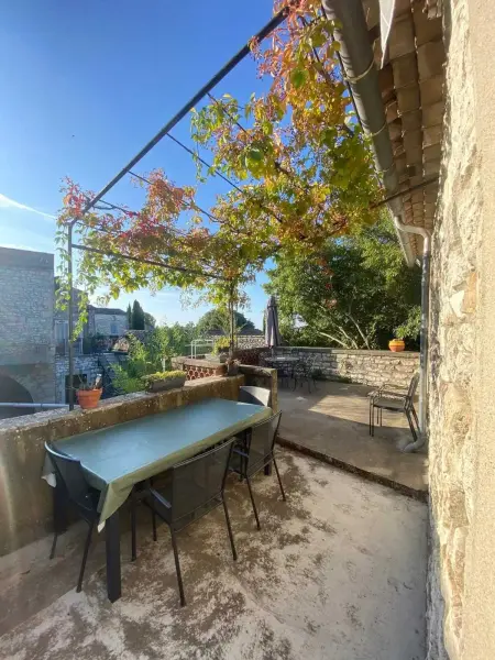 Maison accueillante à Orgnac-l'Aven avec piscine partagée - Photo 34