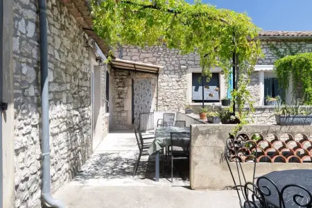 Maison accueillante à Orgnac-l'Aven avec piscine partagée - Photo 43