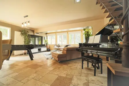 Villa raffinée avec piscine à Aubagne - Jacuzzi inclus - Photo 4
