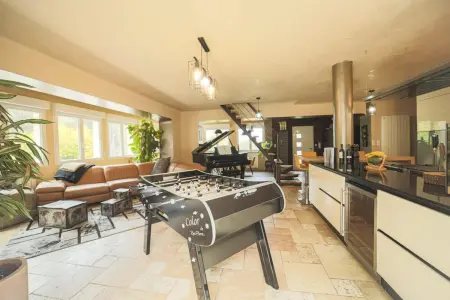 Villa raffinée avec piscine à Aubagne - Jacuzzi inclus - Photo 8