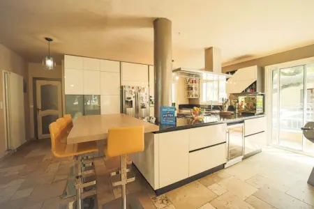Villa raffinée avec piscine à Aubagne - Jacuzzi inclus - Photo 11