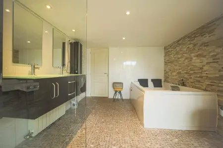 Villa raffinée avec piscine à Aubagne - Jacuzzi inclus - Photo 14