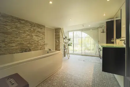 Villa raffinée avec piscine à Aubagne - Jacuzzi inclus - Photo 15