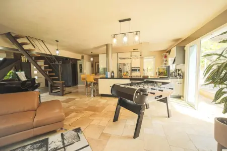 Villa raffinée avec piscine à Aubagne - Jacuzzi inclus - Photo 16