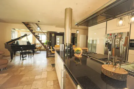 Villa raffinée avec piscine à Aubagne - Jacuzzi inclus - Photo 22