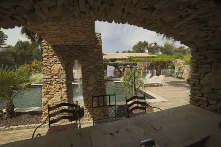 Villa raffinée avec piscine à Aubagne - Jacuzzi inclus - Photo 28