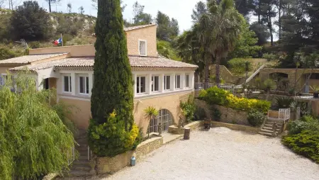 Villa raffinée avec piscine à Aubagne - Jacuzzi inclus - Photo 37