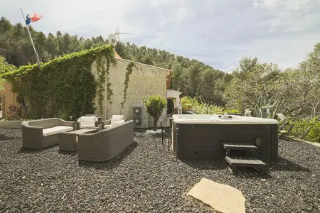 Villa raffinée avec piscine à Aubagne - Jacuzzi inclus - Photo 40