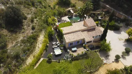 Villa raffinée avec piscine à Aubagne - Jacuzzi inclus - Photo 42