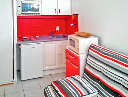 Appartement charmant à Saint-Cyprien avec vue sur la mer - 24m² - Photo 3