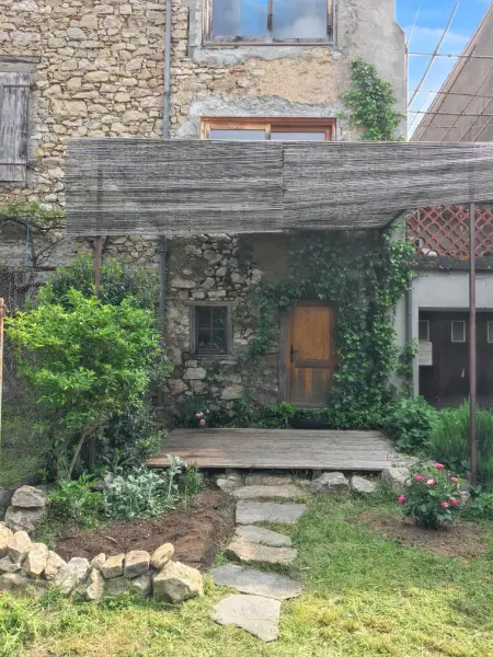 Maison de campagne avec vue sur la montagne à Puivert. - Photo 17
